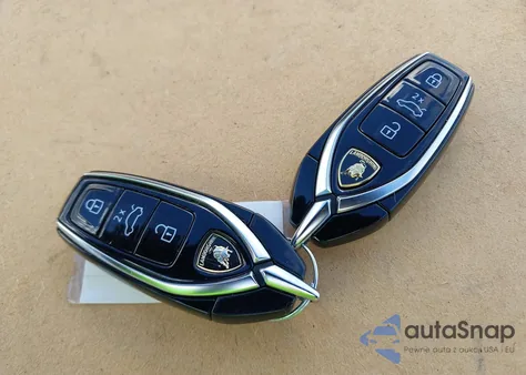 2022 Lamborghini Urus Graphite Capsule/Pearl Capsule z USA, uszkodzony, nr VIN ZPBUA1ZL3NLA17004